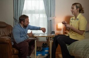 still from Help with Stephen Graham and Jodie Comer