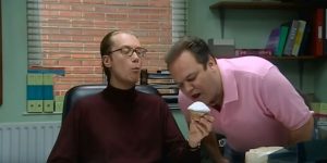 Extras - Stephen Merchant and Shaun Williamson