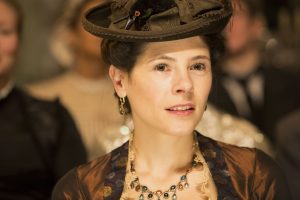 The Paradise, Elaine Cassidy