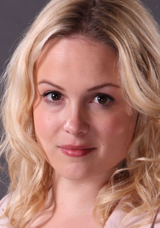 Kimberley Nixon headshot