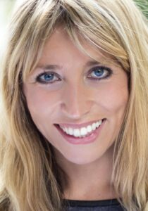 Daisy Haggard headshot