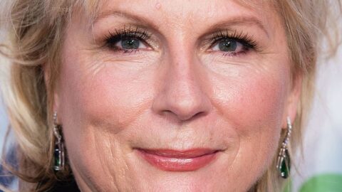 Jennifer Saunders headshot