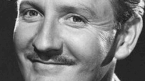 Leslie Phillips headshot