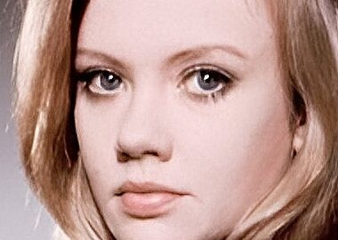 Hayley Mills headshot