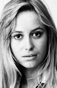 Susan George headshot