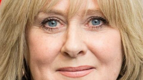 Sarah Lancashire headshot