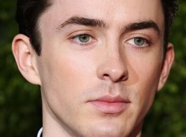 Matthew Beard headshot