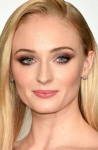 Sophie Turner headshot