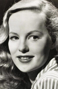 Peggy Cummins headshot